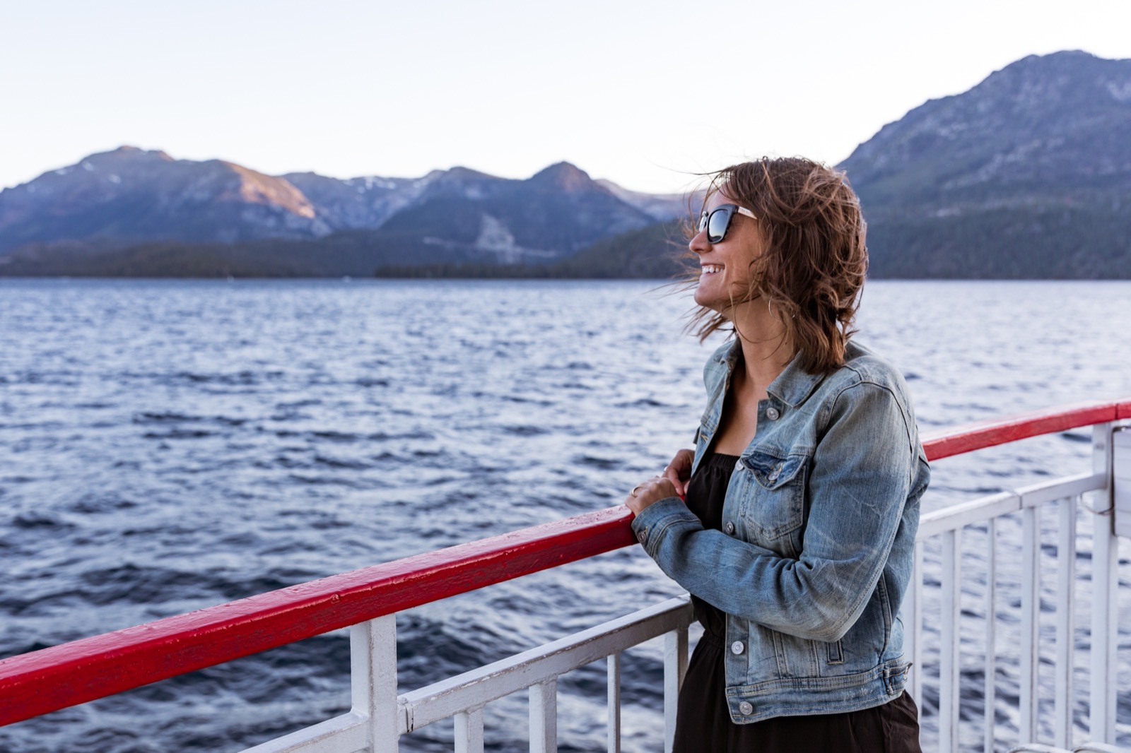 california-high-sierra-south-lake-tahoe-zephyr-cove-sunset-cruise-3
