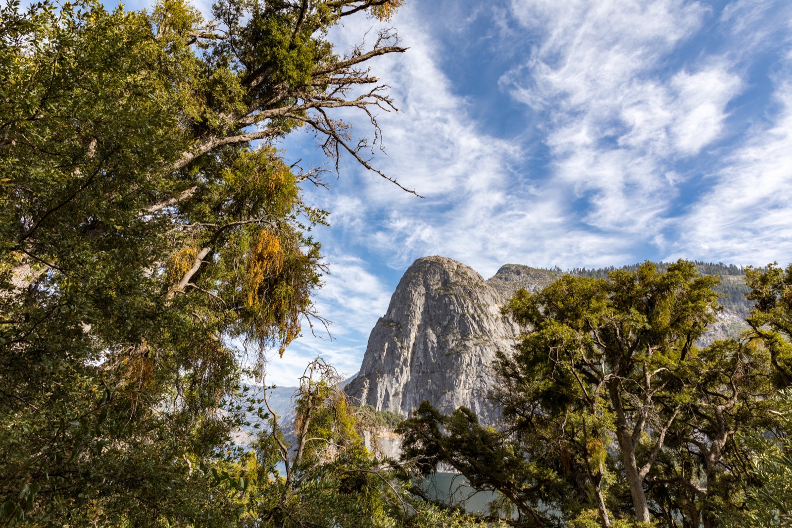 california-high-sierra-tuolumne-hetch-hetchy-reservoir-hike-wapama-falls-yosemite-national-park-3